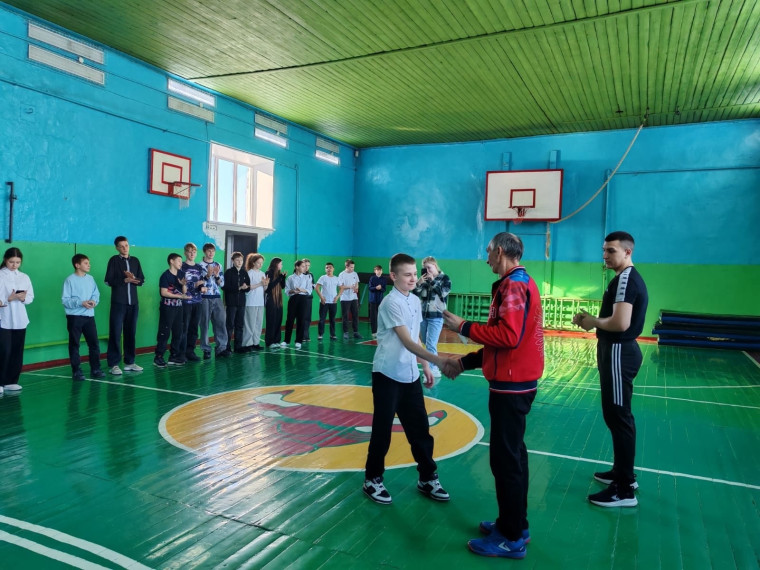 СОРЕВНОВАНИЯ ПО ШАШКАМ.